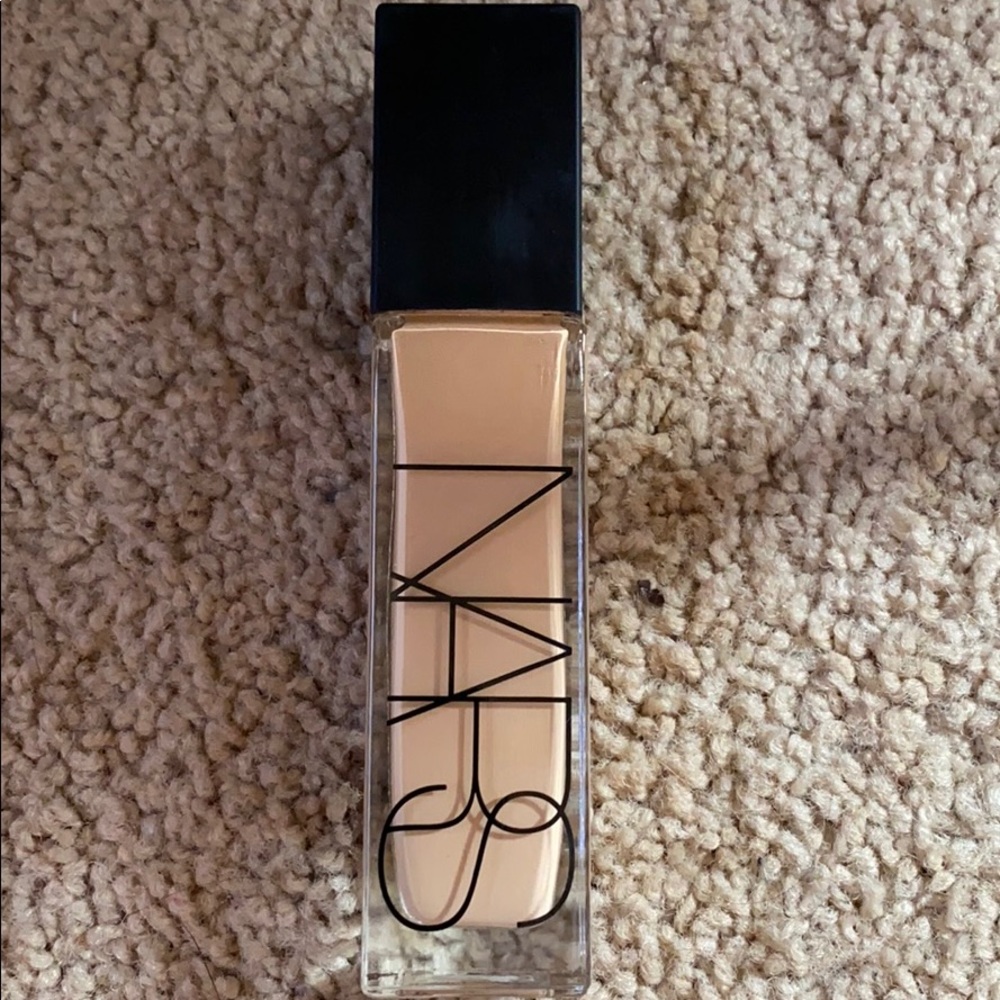 NARS Natural Radiant Longwear Foundation